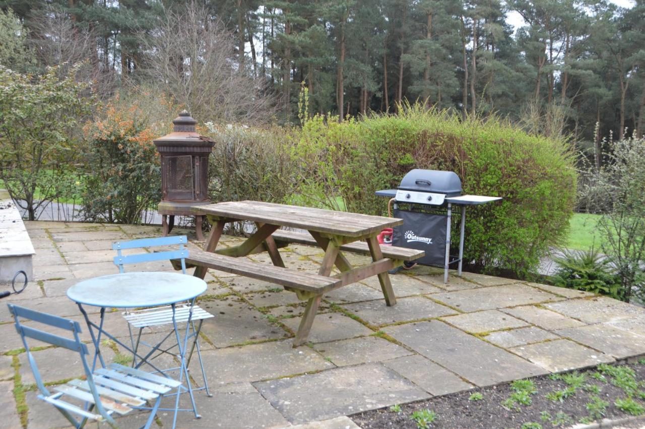 Middlehead Cottages Pickering Bagian luar foto