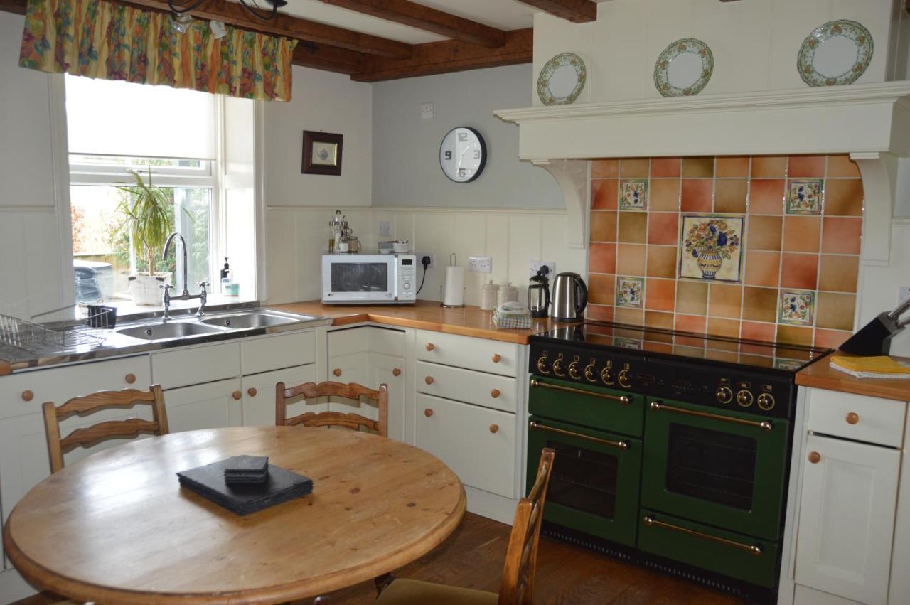 Middlehead Cottages Pickering Bagian luar foto
