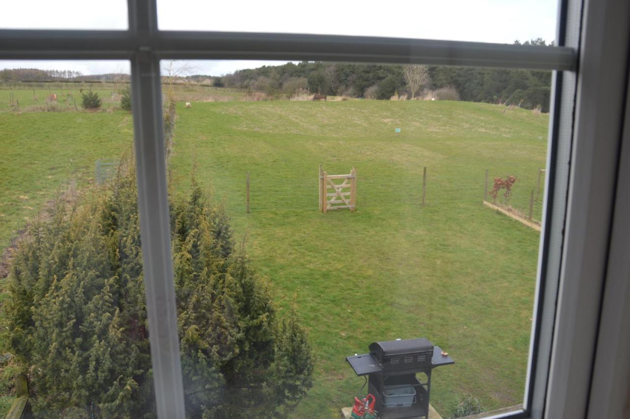 Middlehead Cottages Pickering Bagian luar foto