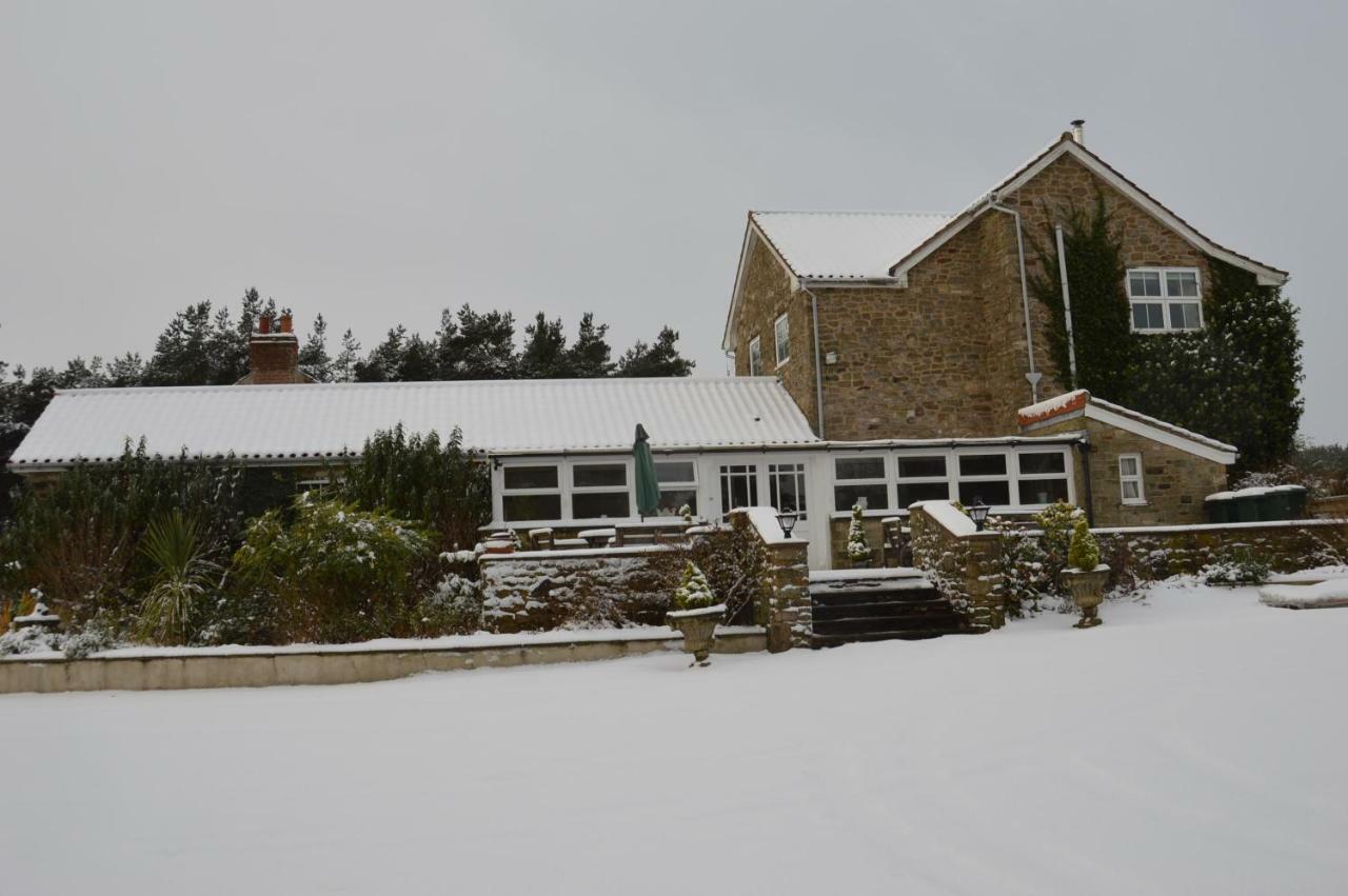 Middlehead Cottages Pickering Bagian luar foto