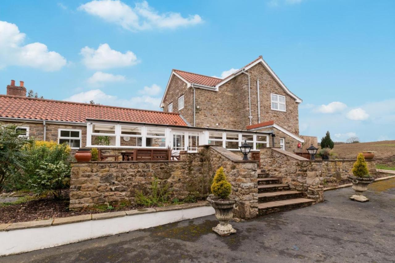 Middlehead Cottages Pickering Bagian luar foto