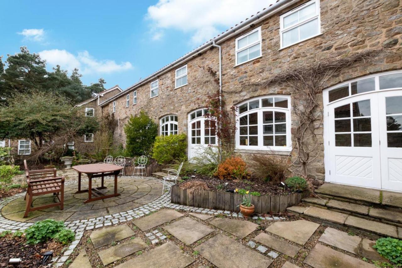 Middlehead Cottages Pickering Bagian luar foto